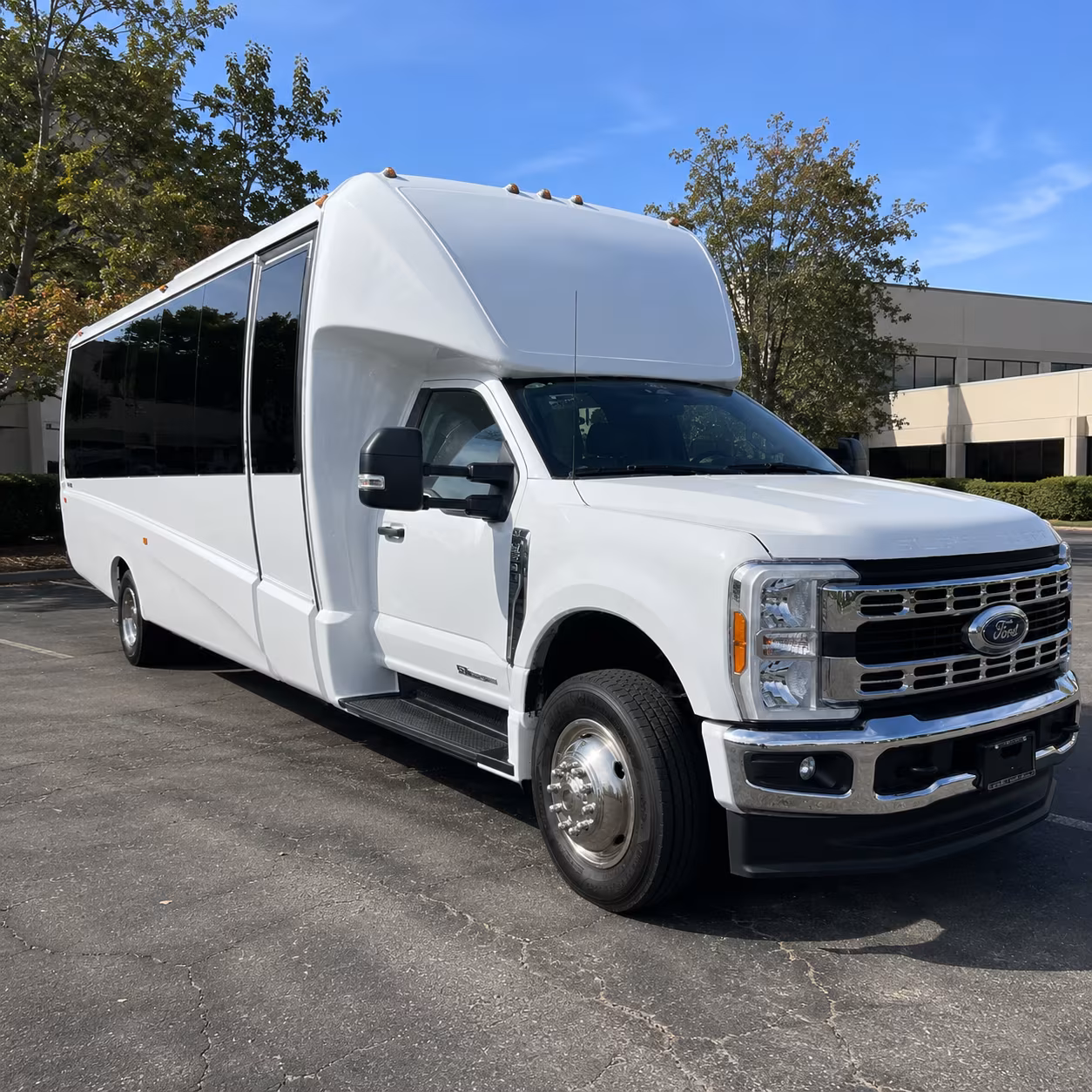 corporate airport transfer buses between smf and rocklin