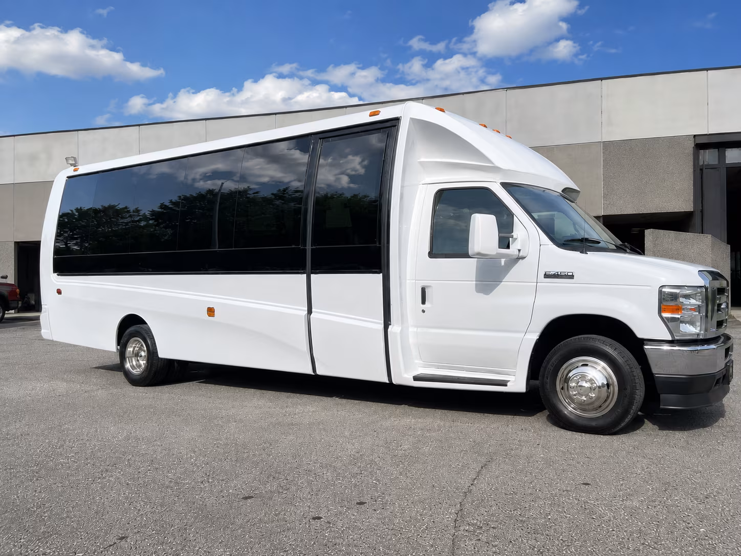 minibuses for executive meetings and corporate day trips around placer county