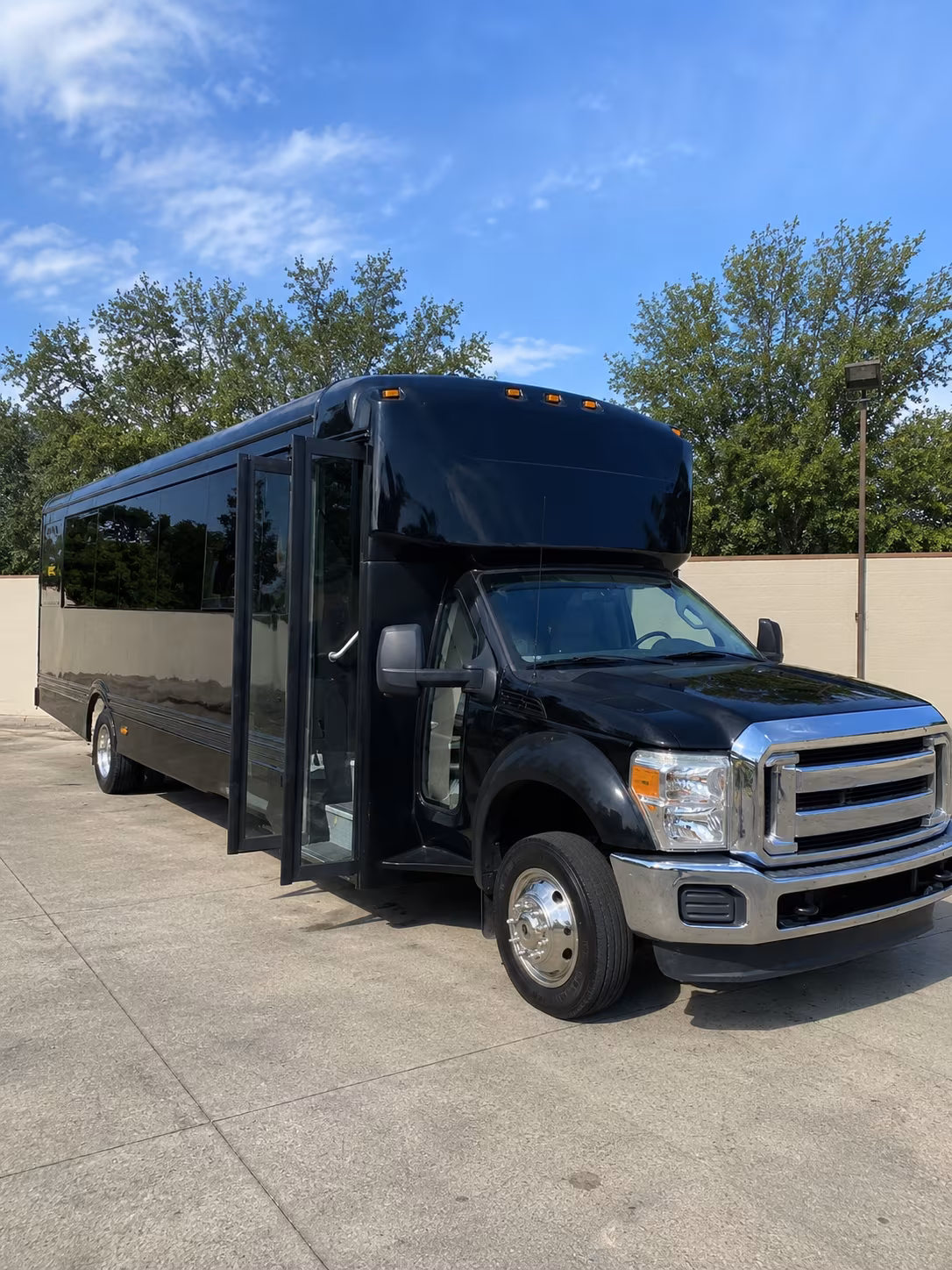rocklin 20 passenger party bus